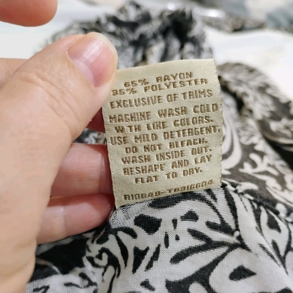 Balance Collection Black and Gray Hooded Long Sleeve Sheer Dress - Picture 4 of 7